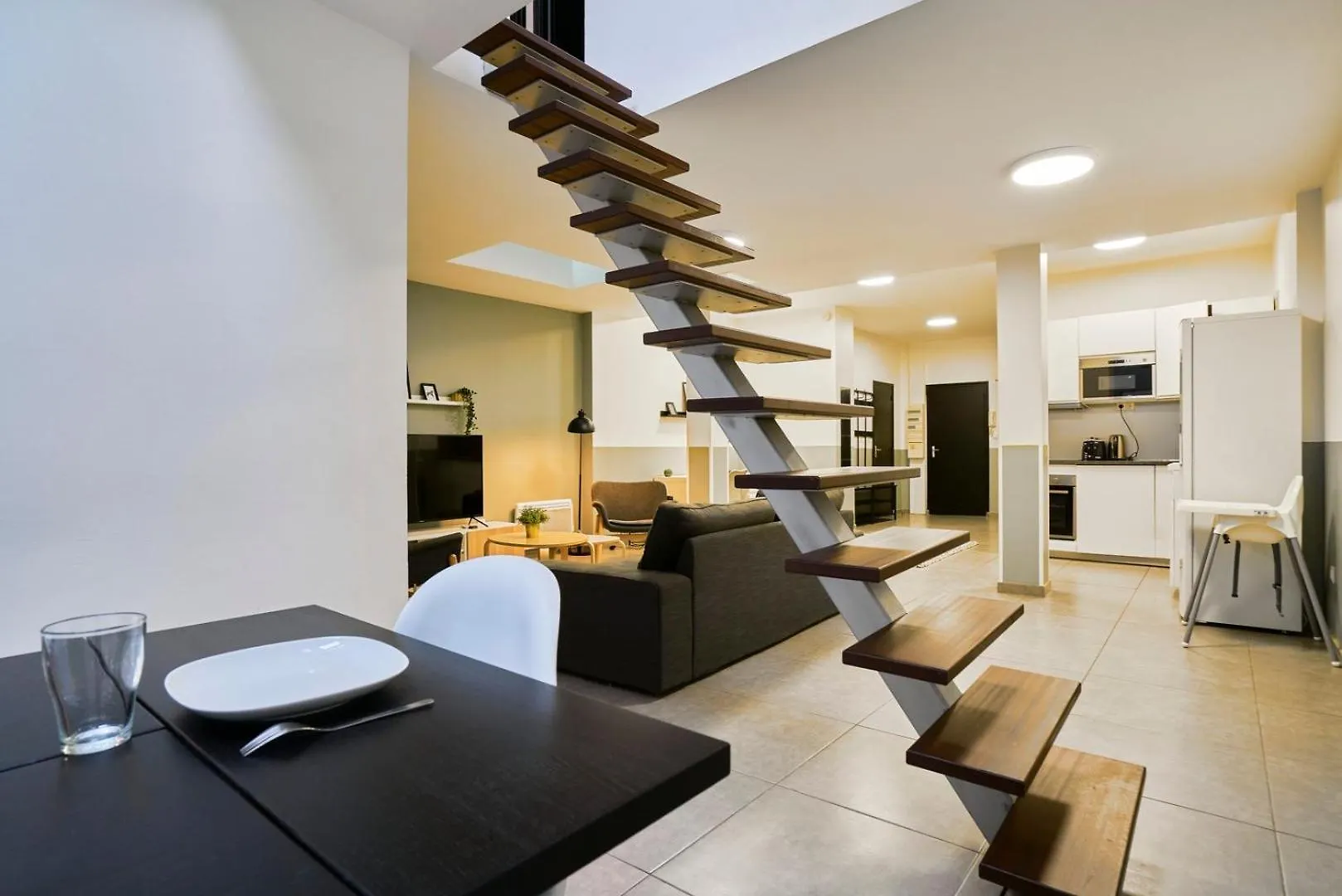 4 Bedroom Apartment With Parking ! Lille 0*,