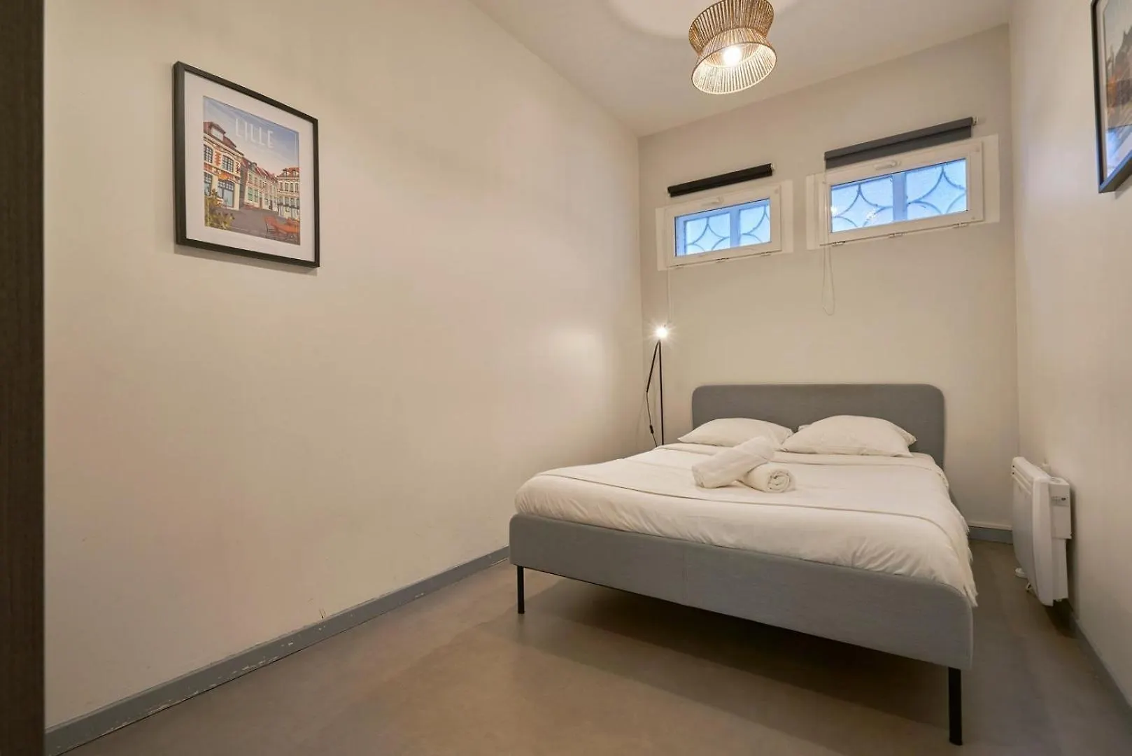 4 Bedroom Apartment With Parking ! Lille