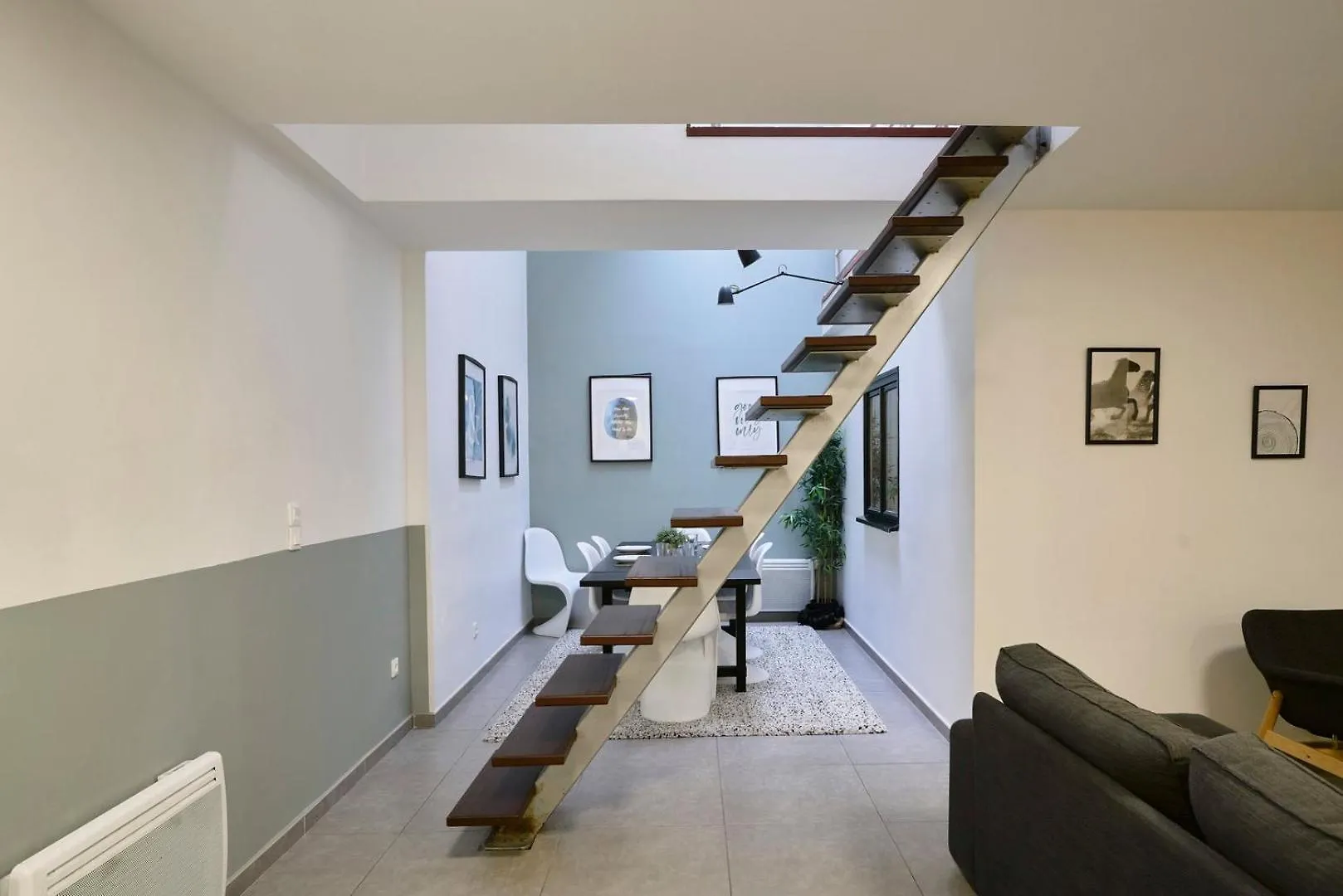 4 Bedroom Apartment With Parking ! Λιλ