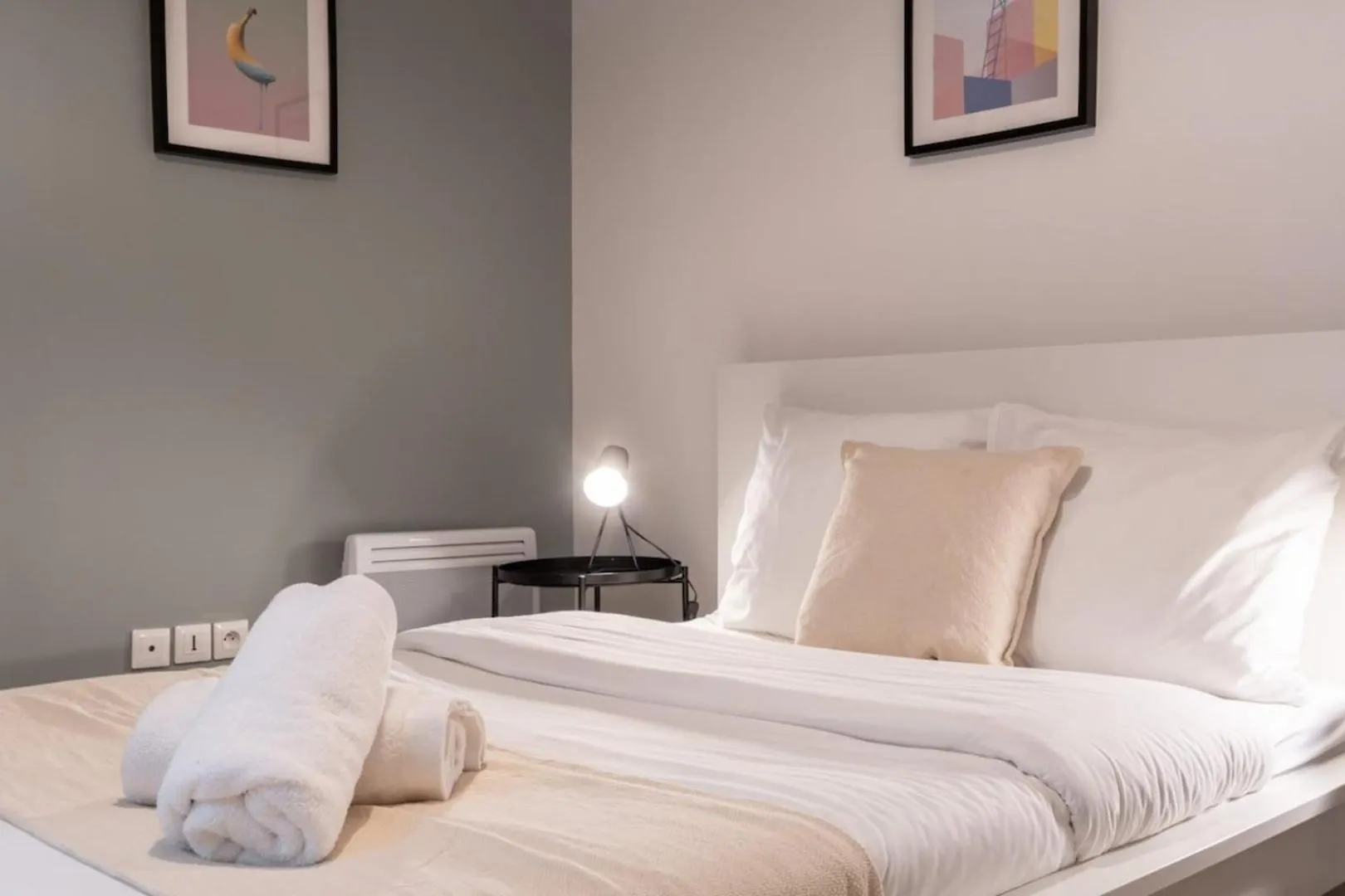 4 Bedroom Apartment With Parking ! Λιλ
