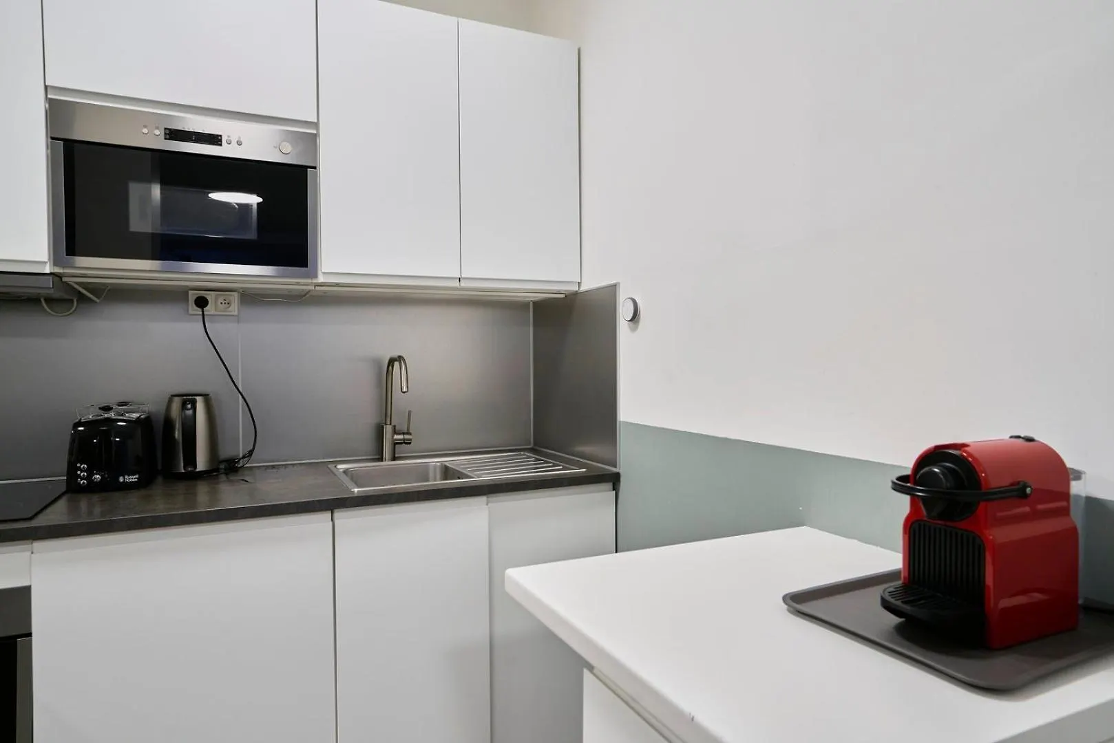 4 Bedroom Apartment With Parking ! Lille 0*,  France